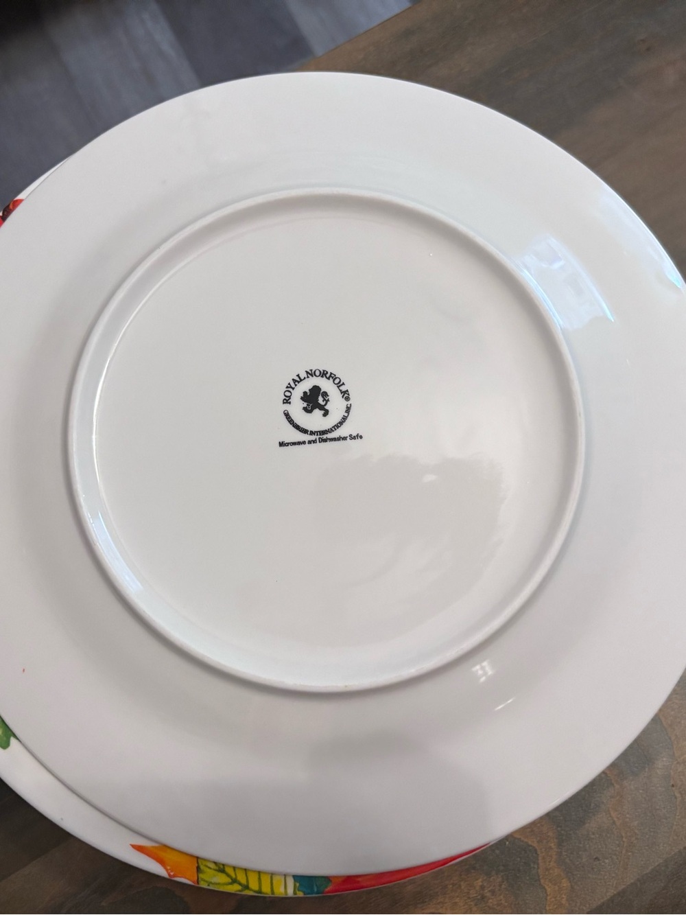 Autumn Leaves Dinner Plates - Orange Fall Leaf Pattern (Set of 12) - Picture 3 of 3